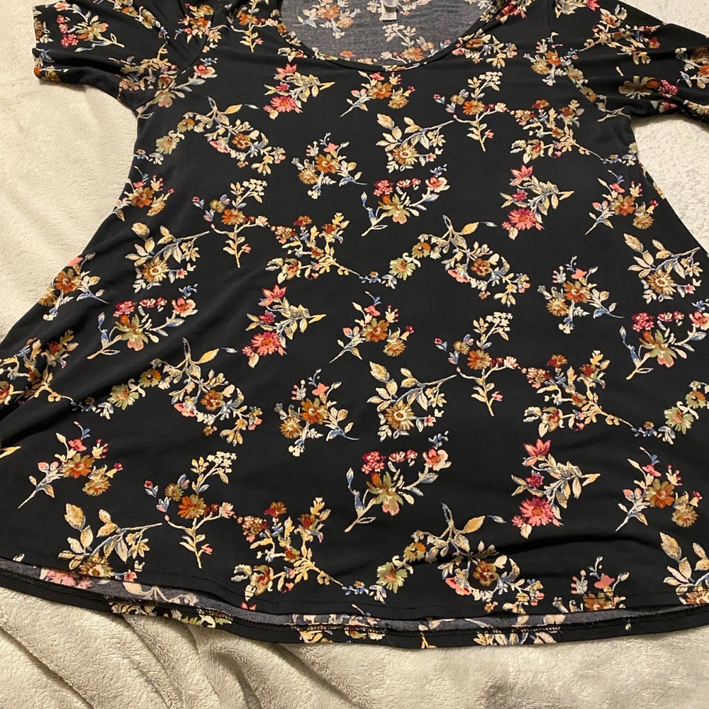 Floral Black Top Lularoe perfect T